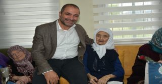 Başkan Uçak Yaşlılar Gününü Kutladı