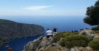 Ölüme Meydan Okuyarak Fotoğraf Çektiriyorlar