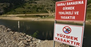 Baraj Suları Çekilince Köy Ortaya Çıktı