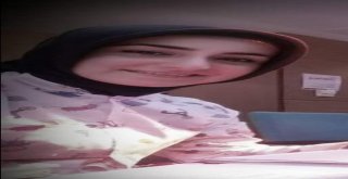 Kansere Yenik Düşen Genç Hemşireye Duygusal Veda