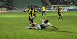 Spor Toto Süper Lig: Çaykur Rizespor: 3 - Fenerbahçe: 0 (İlk Yarı)