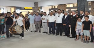 Tuncelide Açılış, Çılgın Davulcuyla Şenlendi, Halay Çeken Vali Renk Kattı