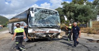 Milasta Yolcu Otobüsü Kayganlaşan Yolda Kaza Yaptı; 13 Yaralı