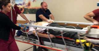 Yaşlı Adam Kendisine Çarpan Ambulansla Hastaneye Kaldırıldı
