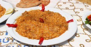 Hatayda ‘Eşler Yarışıyor Yemek Yarışması