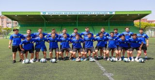 Yeşil Sahada 1 Sezon 5 Şampiyonluk