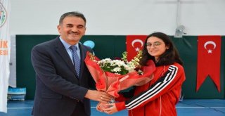 Şehit Abdullah Tayyip Olçok Spor Salonu Hizmete Açıldı