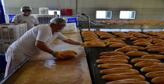 Adanada Halk Ekmek, 230 Gram Ekmeği 60 Kuruşa Satıyor Zarar Da Etmiyor