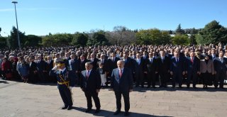 Balıkesirde Cumhuriyet Bayramı Çelenk Sunumu İle Başladı