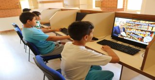 Millet Kıraathanesi Kitapseverlerden Yoğun İlgi Görüyor