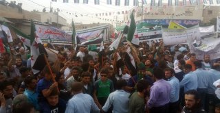 İdlibde Esad Karşıtı Protesto