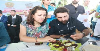 Festivalde Ödüllü Çiğköfte Yarışması