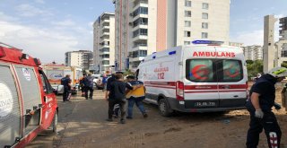 İnşaatta Beton Bloklar Devrildi: 2 İşçi Yaralandı