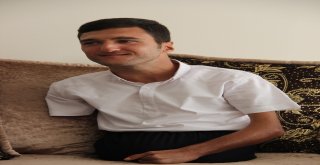 Doğuştan Engelli Ömerin Tek Hayali Kendi Parasını Kazanabilmek