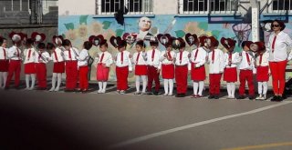 Minikler Cumhuriyet Bayramını Coşkuyla Kutladı