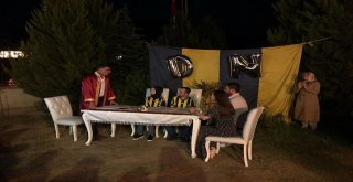 Fenerbahçe Formasıyla Nikah Masasına Oturdular