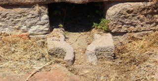 (Özel) Antik Kentteki 2 Bin 800 Yıllık Su Sistemi Günümüze Taş Çıkartıyor