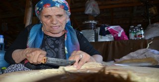 Aksekili Kadınların İmece Usulü ‘Kış Mesaisi