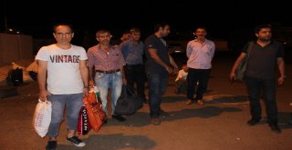 Otobüs Firması İstanbula Giden 20 Yolcuyu Yolda Bıraktı