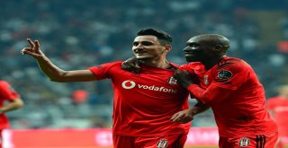 Spor Toto Süper Lig: Beşiktaş: 2 - Çaykur Rizespor: 0 (İlk Yarı)