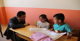 Varto Kaymakamı Erkan Kaçmazdan Okul Ziyareti