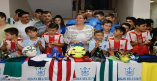 Konakta Amatörün Yüzü Gülüyor