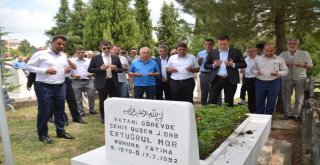 Şehitllikten Dualar Yükseldi