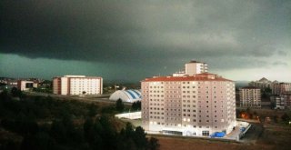 Kastamonuyu Vuran Dolu Yağışı Öncesi Kara Bulutlar Gökyüzünü Böyle Kapladı