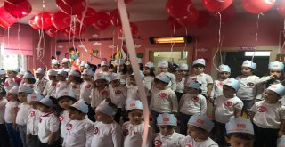 Minik Öğrenciler Cumhuriyet Bayramını Kutladı