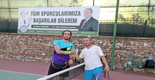 Efeler Belediyesi 9. Geleneksel Tenis Turnuvası Başladı