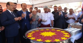 Şanlıurfada Cumhurbaşkanlığı Aşure İkramına Yoğun İlgi