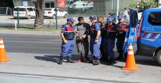 Kendilerini Polis Olarak Tanıtıp 59 Bin Lira Dolandıran Şüpheliler Tutuklandı