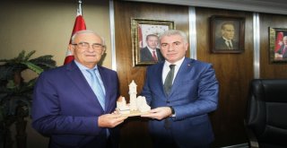 Samsun Milletvekili Yusuf Ziya Yılmazdan Başkan Memişe Ziyaret