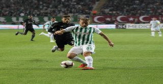 Spor Toto Süper Lig: Atiker Konyaspor: 1 - Beşiktaş: 0 (İlk Yarı)