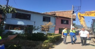 Ebu İshakta Metruk Binalar Yerle Bir