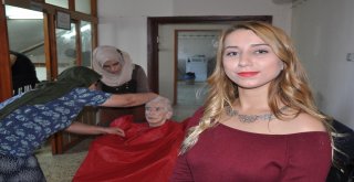 Gönüllü Kuaförlerden Yaşlılara Saç Ve Cilt Bakımı