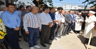 Milletvekili Savaşın Halası Toprağa Verildi