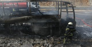 Otoyolda Otobüs Alev Alev Yandı