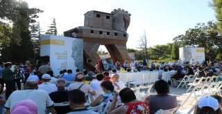 1. Troya Dünya Görme Engelliler Homeros Okumaları Başladı