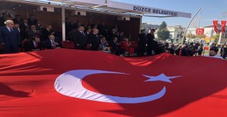 Düzcede Cumhuriyet Bayramı Coşku İle Kutlanıyor