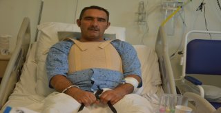 Baba Ve Oğlu Aynı Gün Hastaneye Yattı, Ameliyat Oldu Ve Aynı Gün Taburcu Edildi