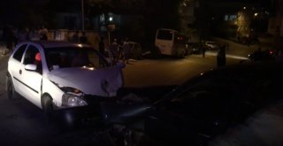 İki Otomobil Çarpıştı 6 Yaralı