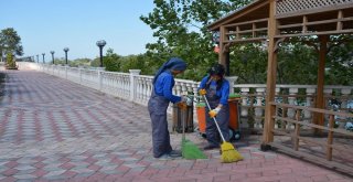 Gülüçe Bayanların Eli Değdi