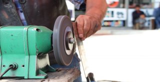 Ardahanda Kurban Bayramı Öncesi Bıçaklar Bilendi