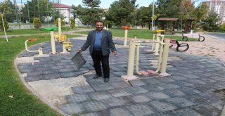 Mahalle Muhtarını Çıldırttılar
