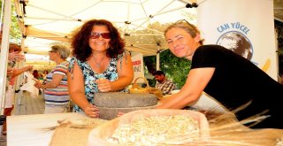 4 Bin Ekmek Yüzlerce Kilo Peynir Tüketildi