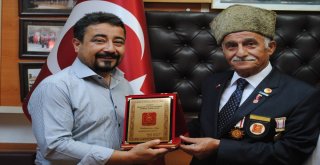 Gurbetçi Gazi Oğlundan Gaziler Derneğine Anlamlı Hediye