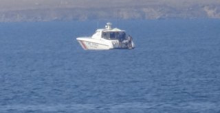 Fetö Üyeleri Yunanistana Kaçmaya Çalışırken Batan Teknede Kayıp Bir Kişi Aranıyor