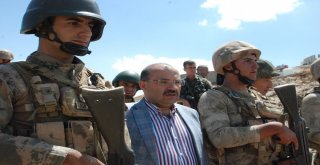 Vali Ustaoğludan Üs Bölgelerine Bayram Ziyareti