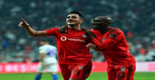 Spor Toto Süper Lig: Beşiktaş: 2 - Çaykur Rizespor: 0 (İlk Yarı)